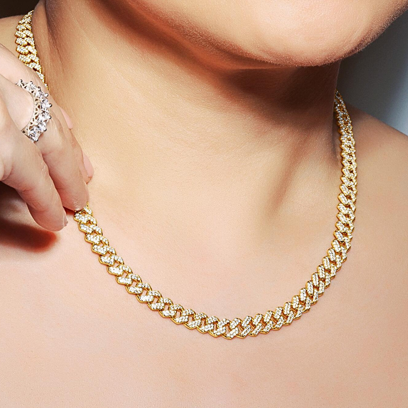 Iced Out Cuban Link Chain Unisex - 9.5mm