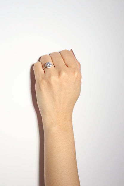 Round Halo Engagement Proposal Ring