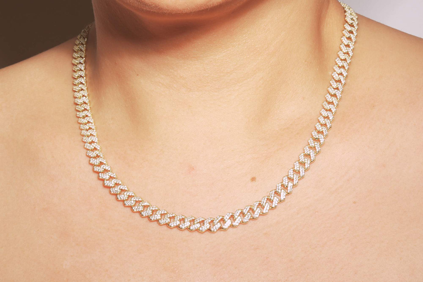 Iced Out Cuban Link Chain Unisex - 9.5mm